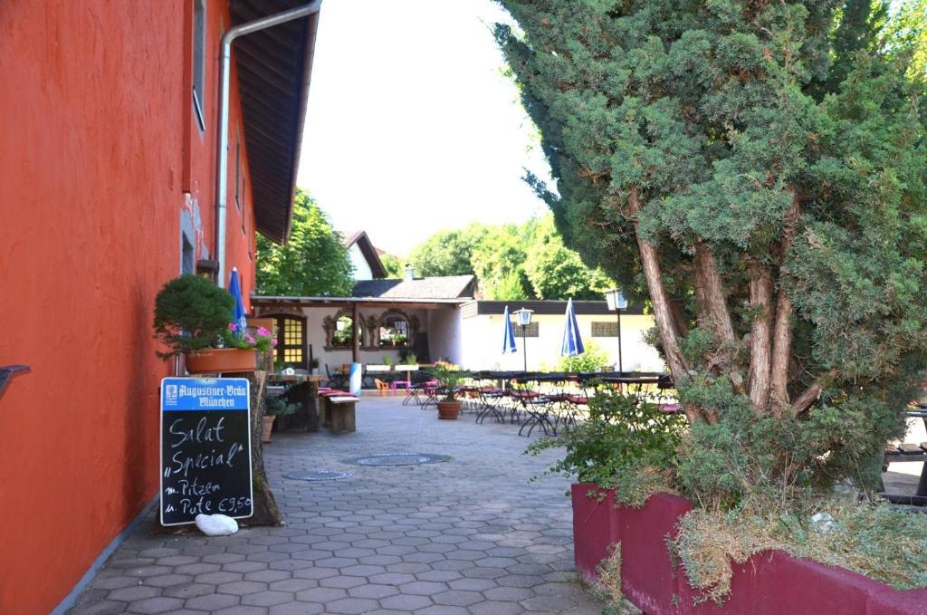 Landgasthof Zur Quelle Seeshaupt Exterior photo